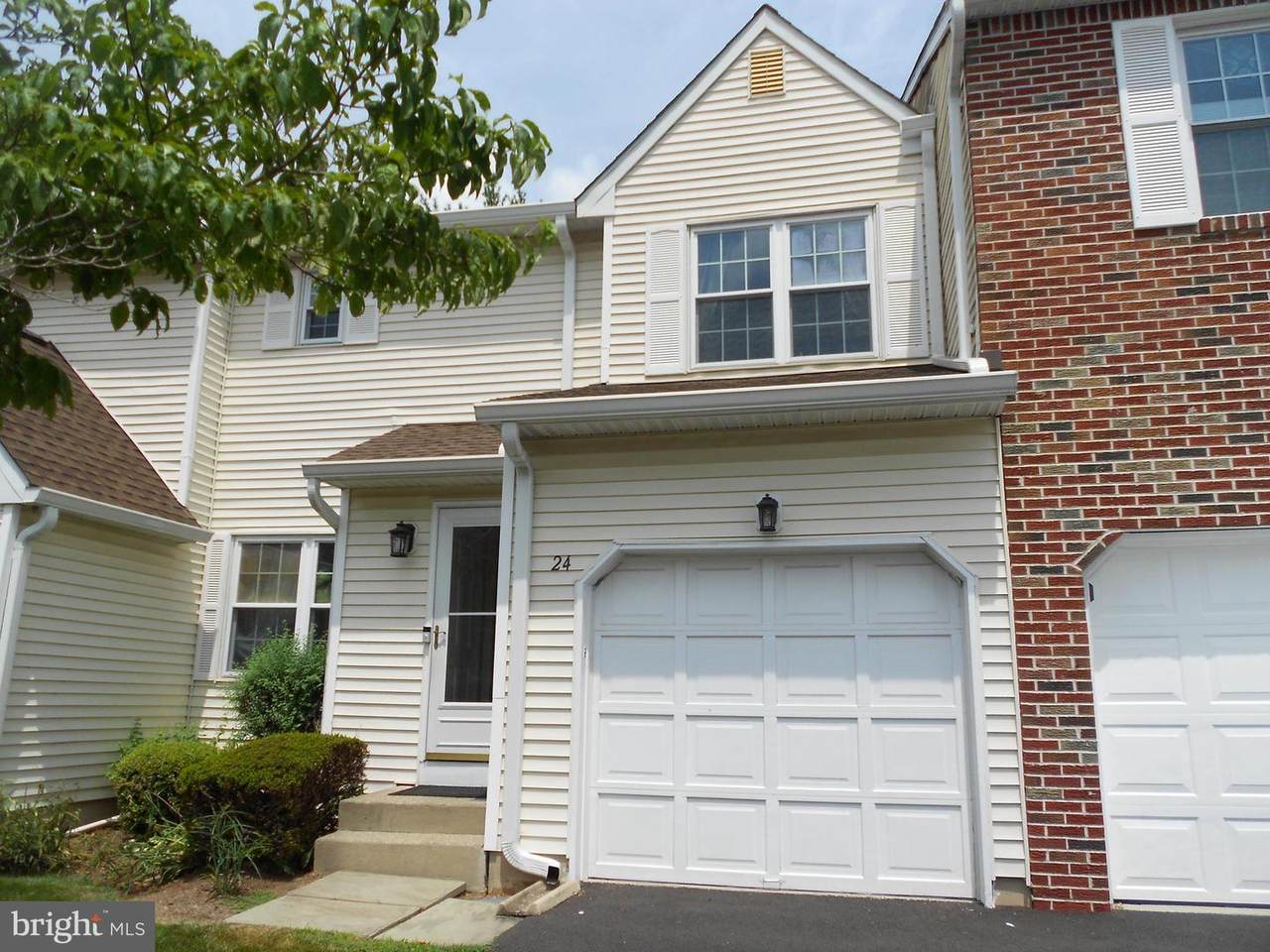 24 Revere Court - Photo 1