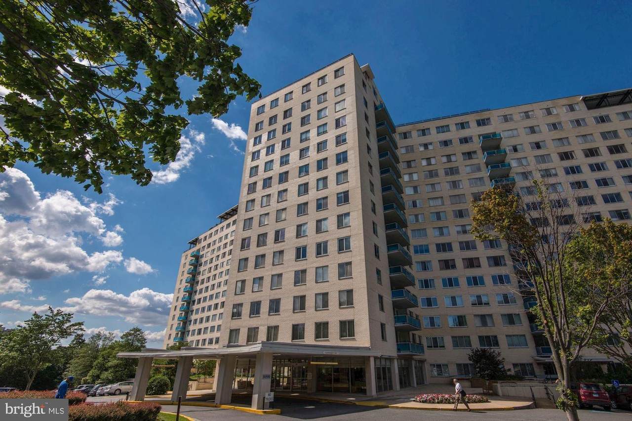 10500 Rockville Pike - Photo 1