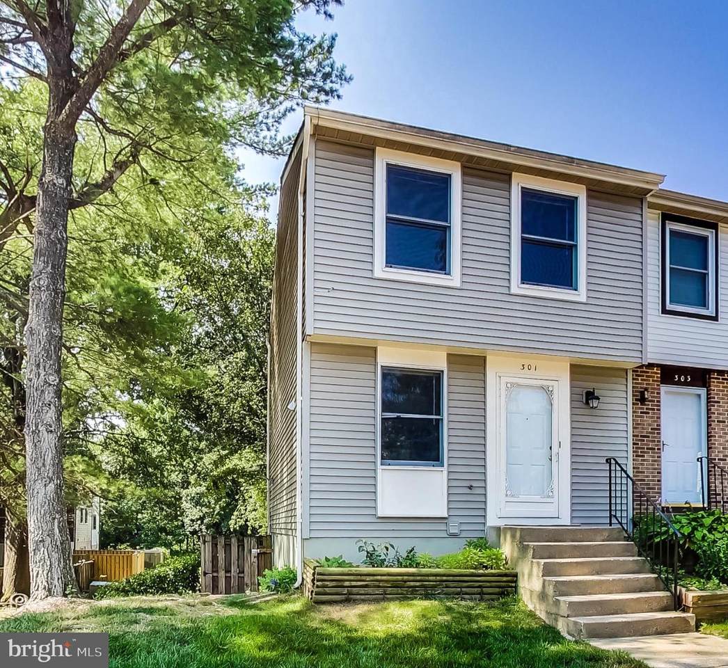 301 Brethour Court - Photo 1