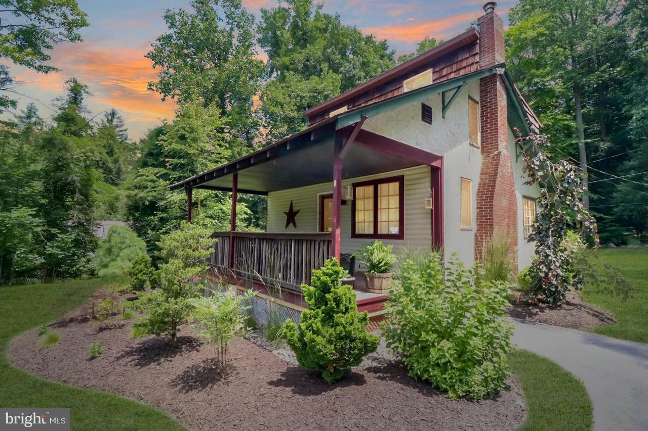 122 Pine Boulevard - Photo 1