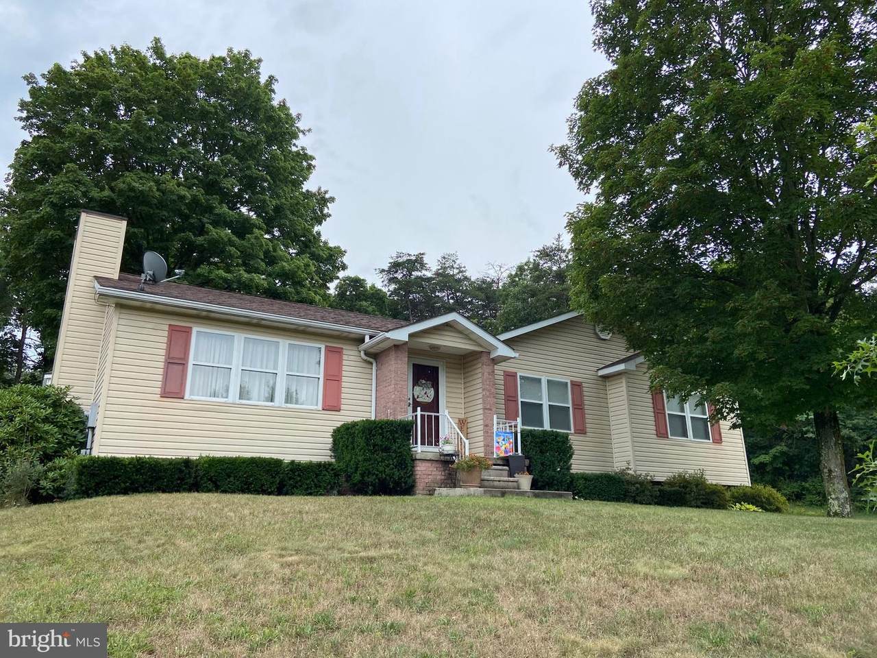 178 Summit Drive - Photo 1