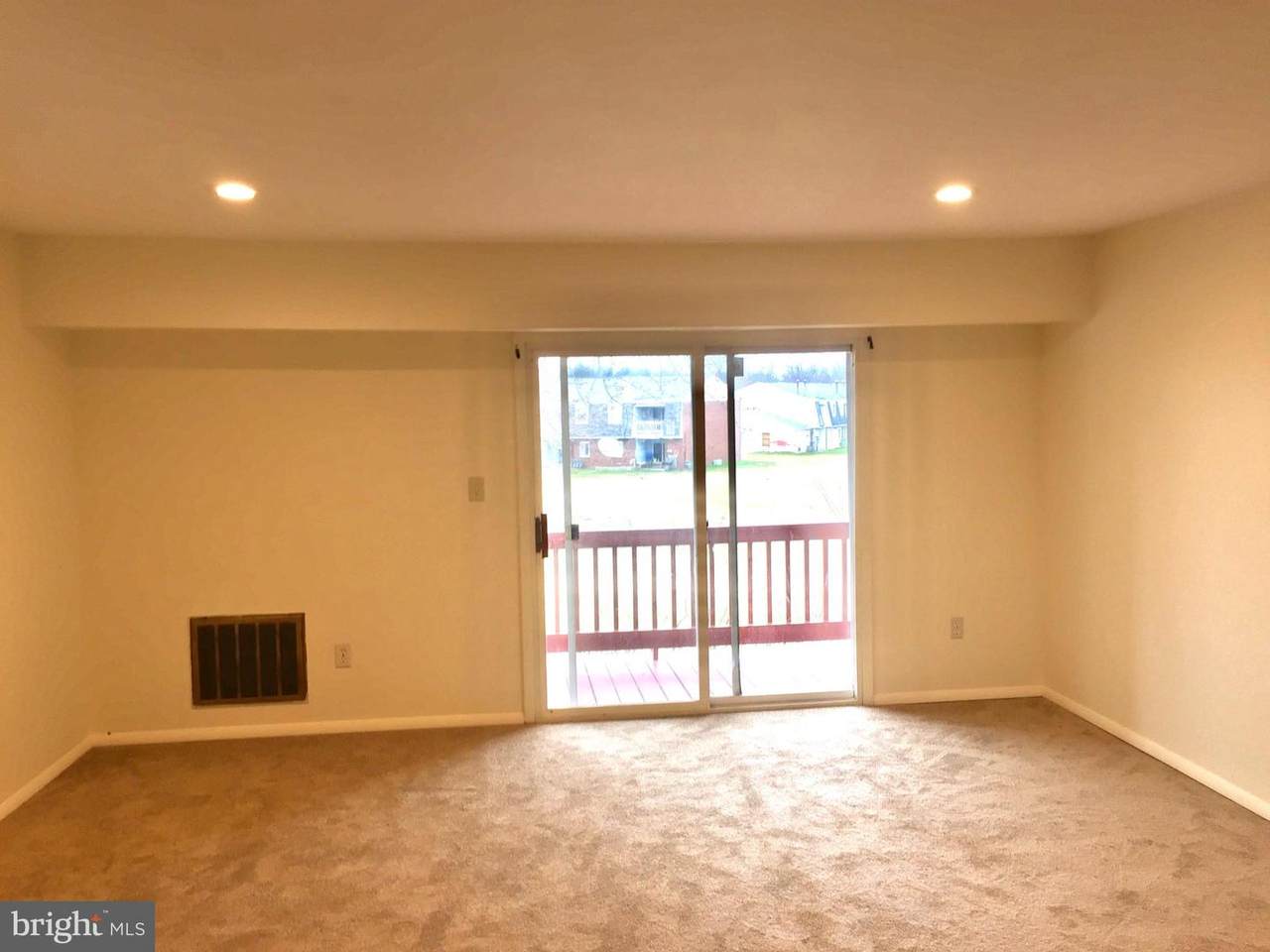 822 Henri Court - Photo 1