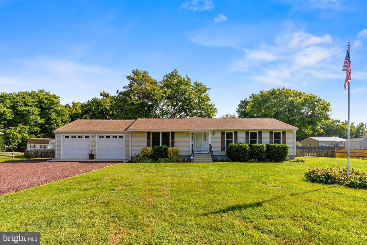 902 Cloverfields Drive - Photo 1