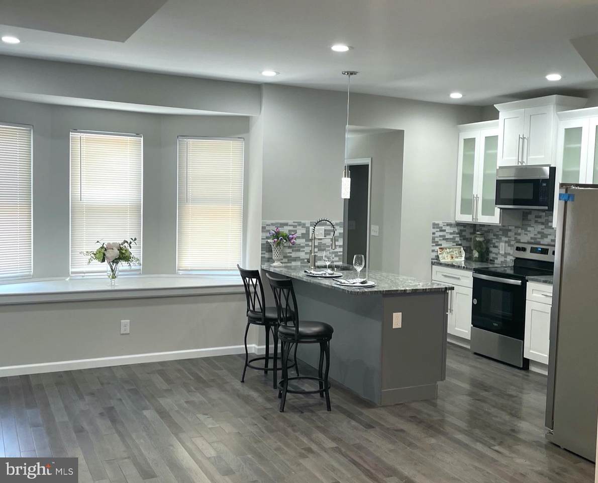 5307 12TH Street - Photo 1