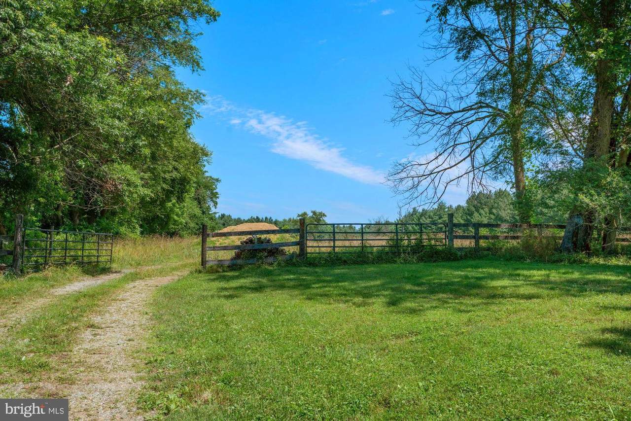 1145 Crofton Ln - Photo 1