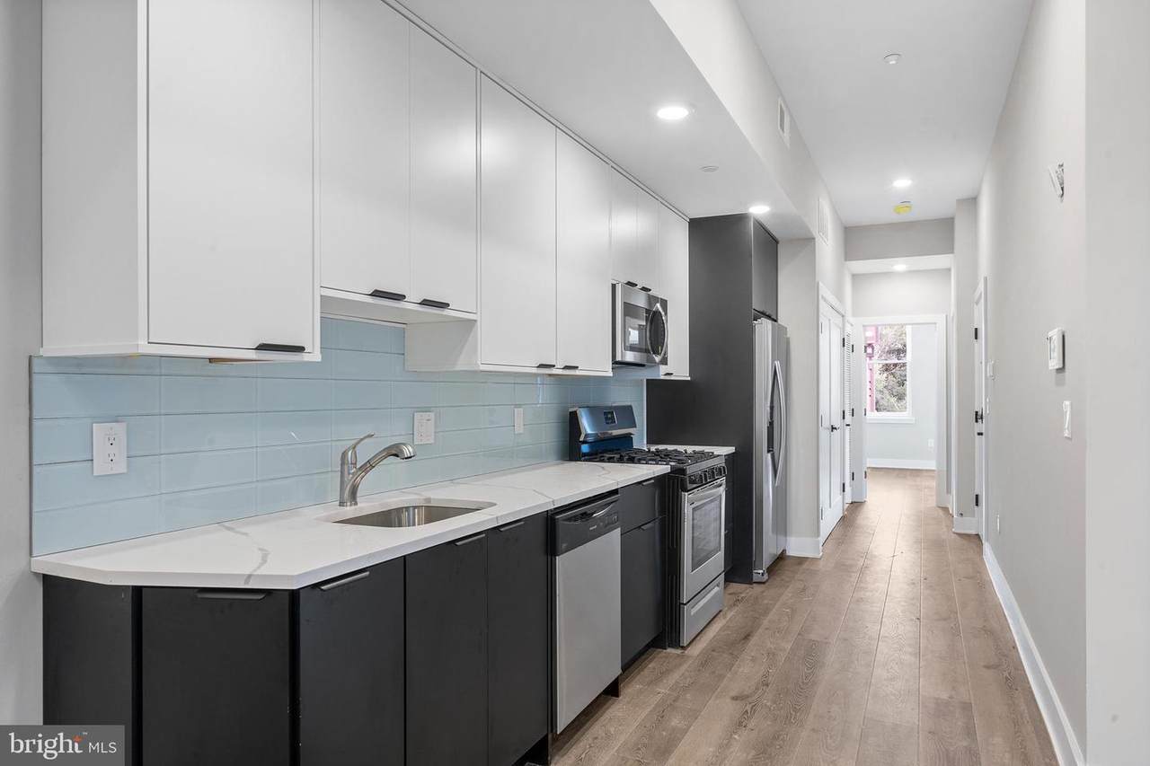 1934 Diamond Street - Photo 1