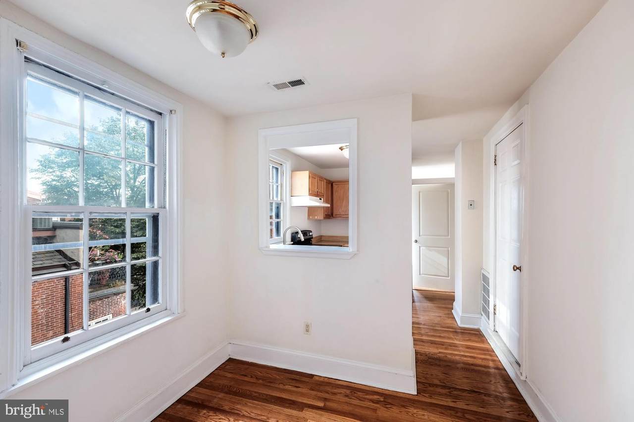704-6 Washington Square - Photo 1
