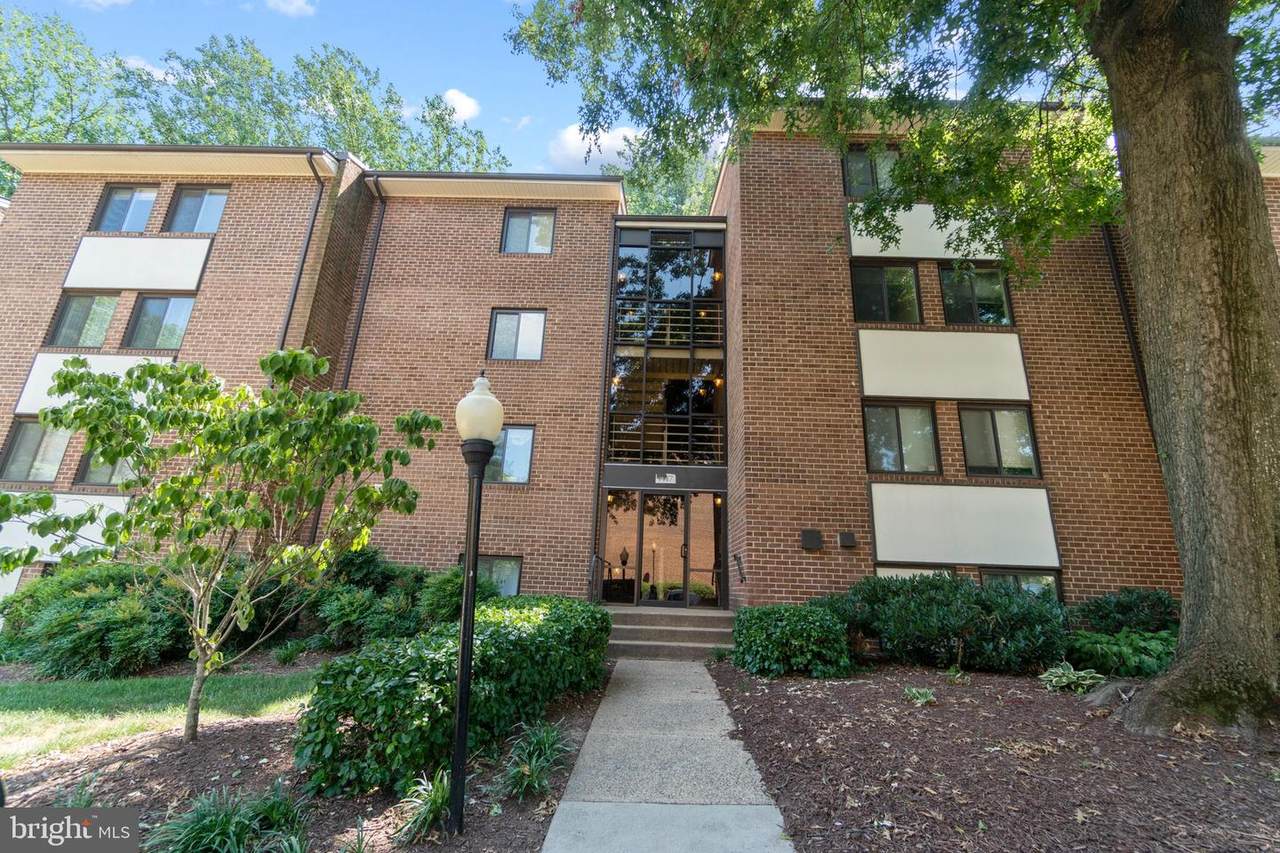 1417 Northgate Square - Photo 1
