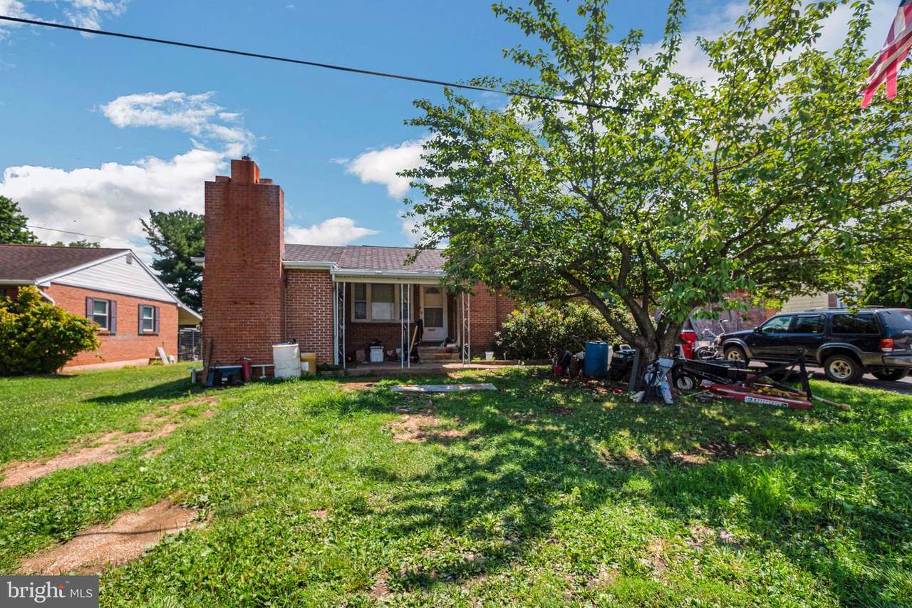 8625 Sharpsburg Pike - Photo 1