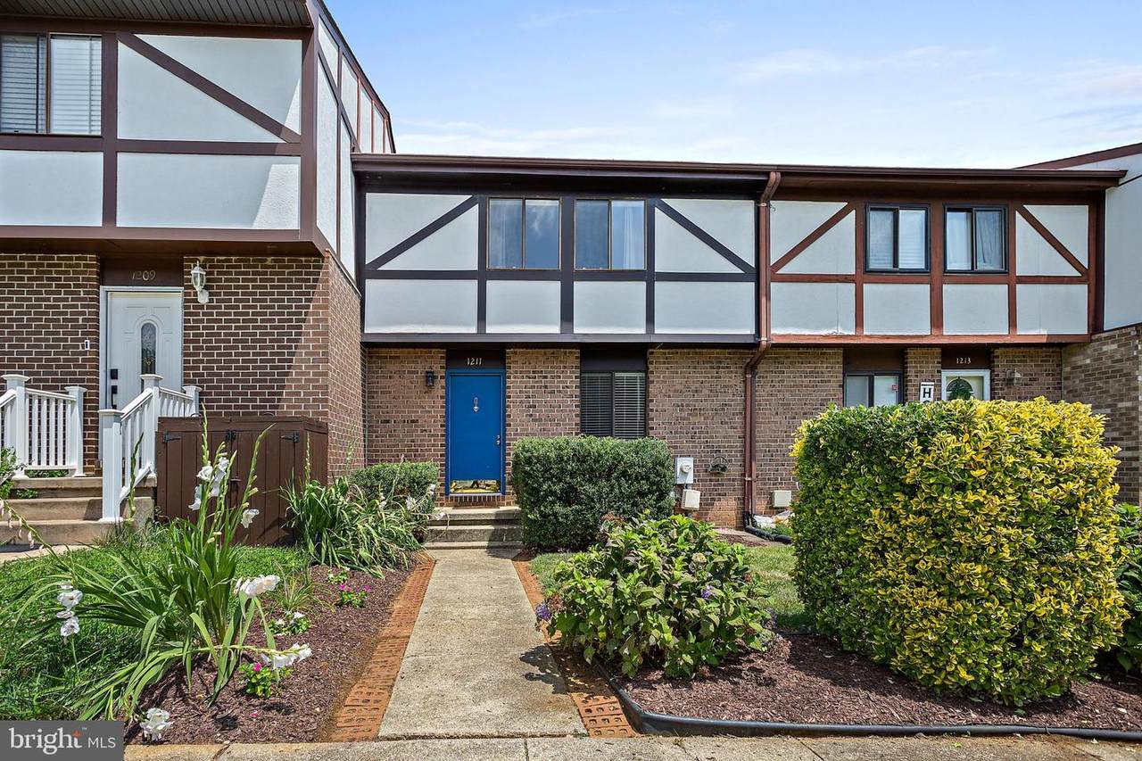 1211 Summerwood Court - Photo 1