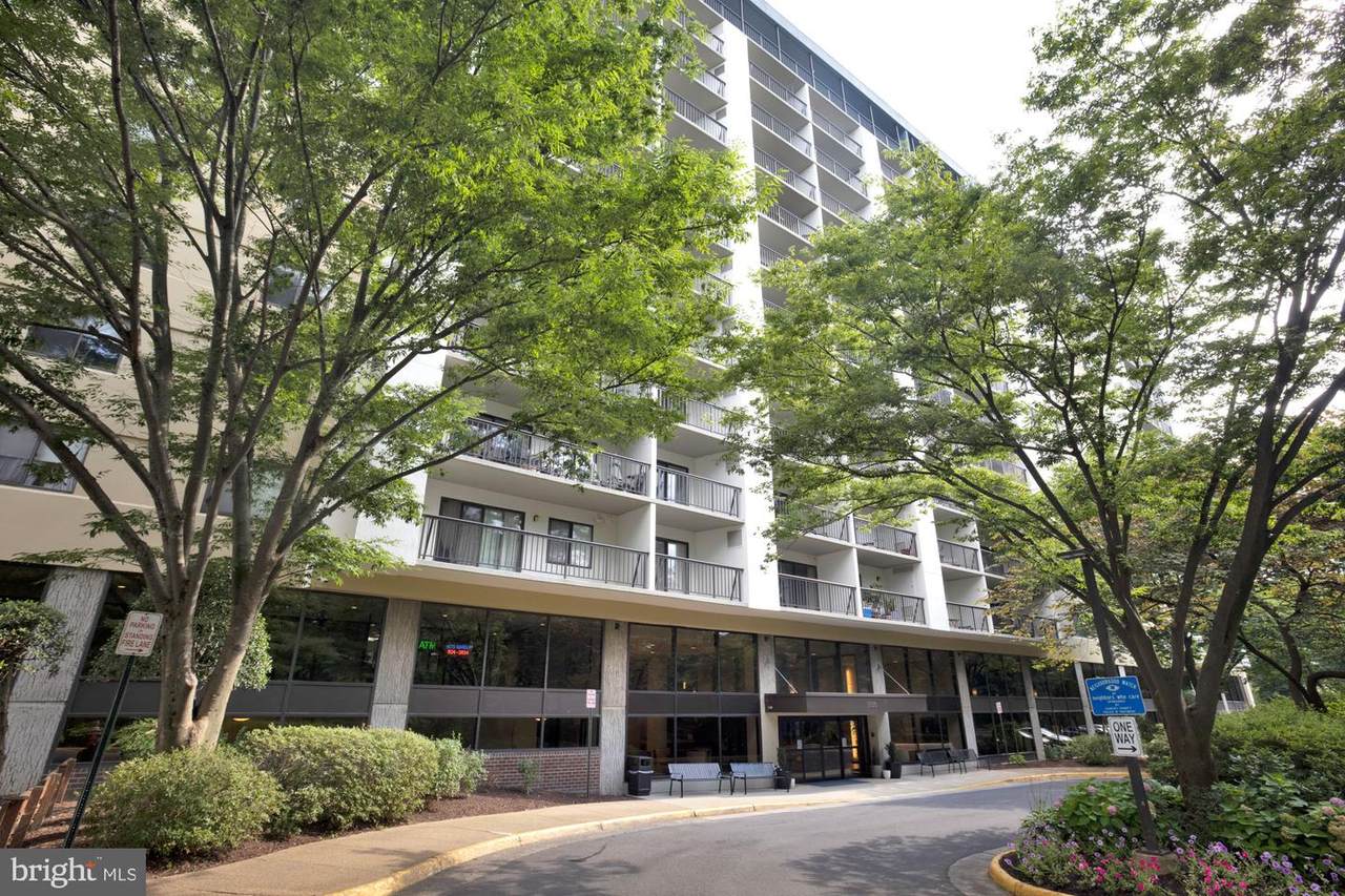 3800 Powell Lane - Photo 1