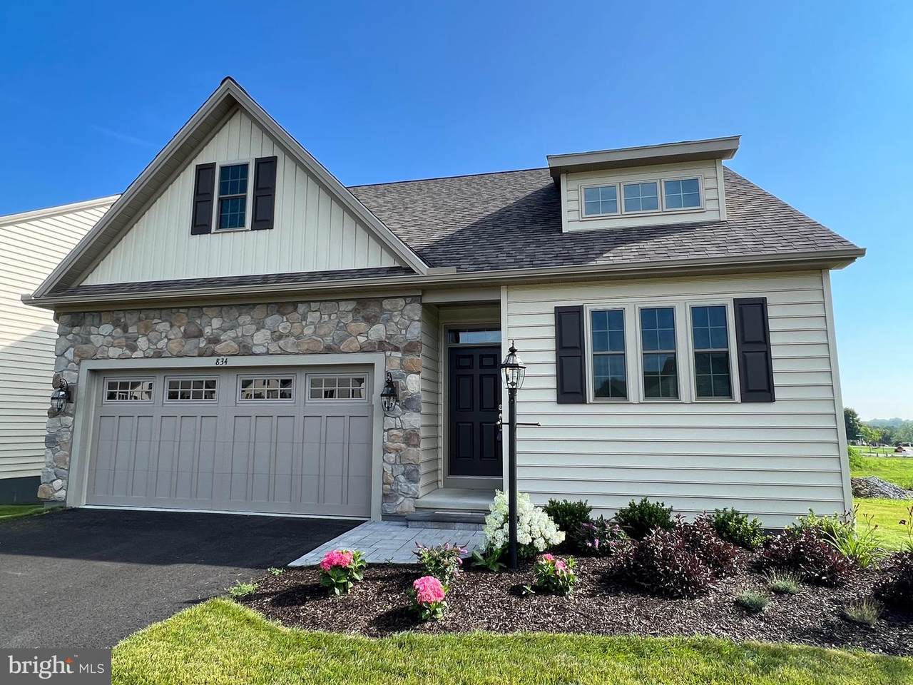 834 Summer Breeze Path - Photo 1