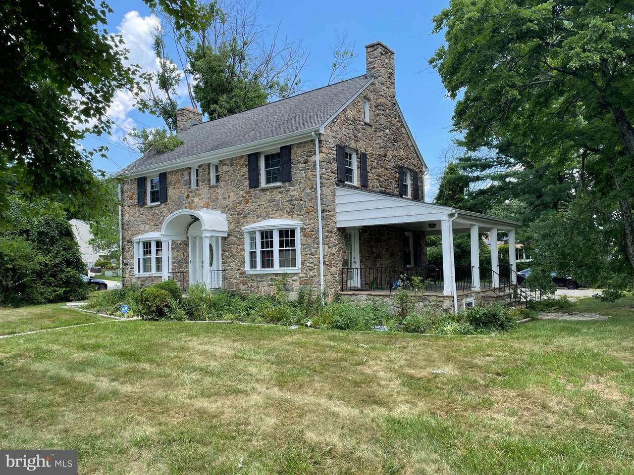 8906 Greens Lane - Photo 1