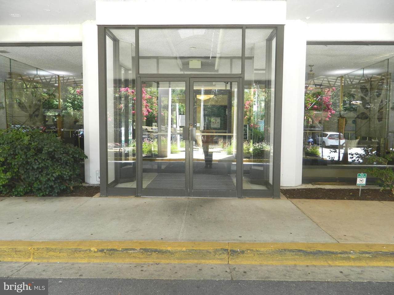 11801 Rockville Pike - Photo 1