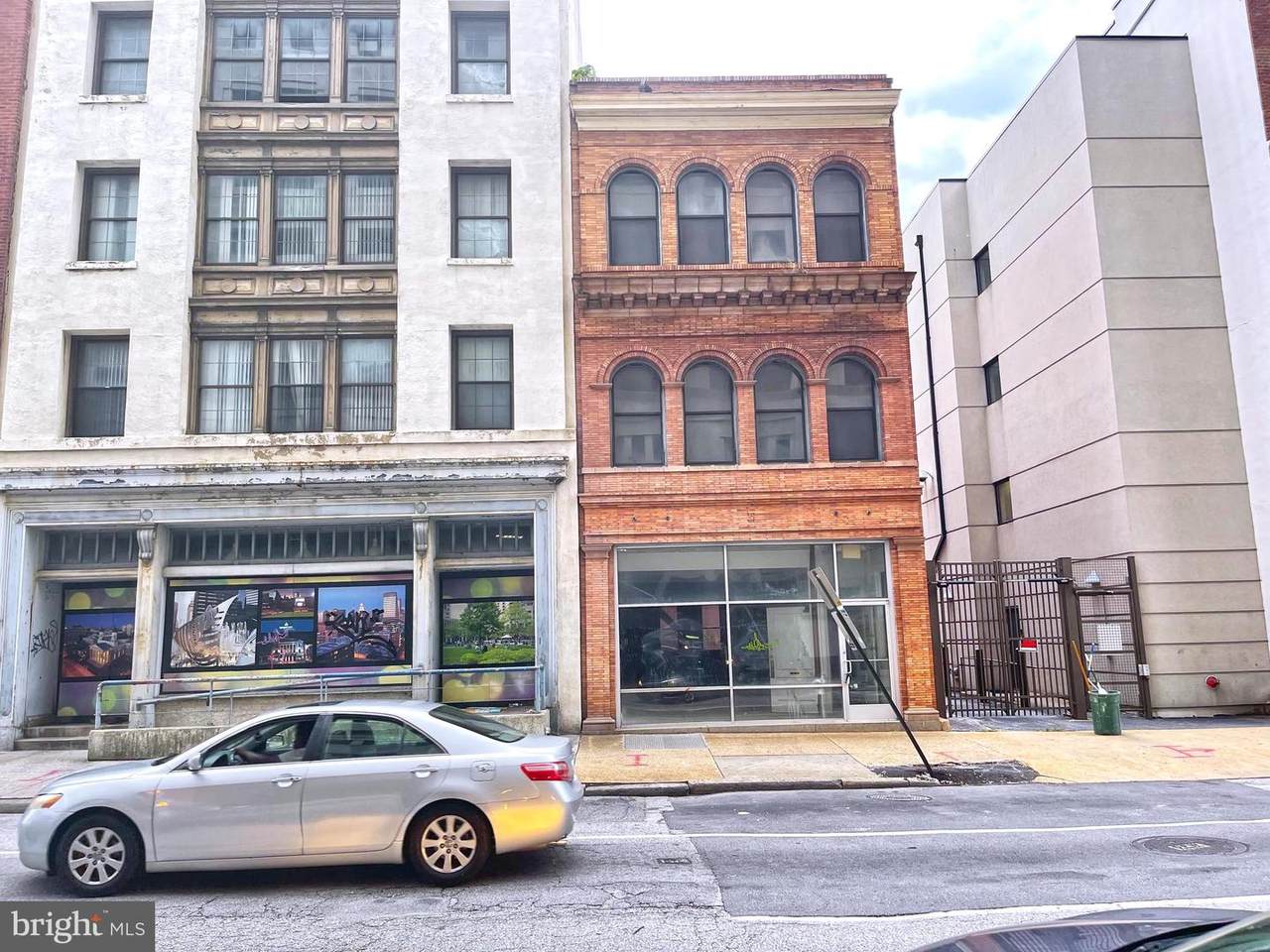 27 Gay Street - Photo 1