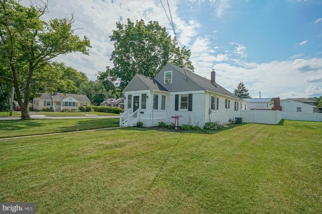 301 Locust Street - Photo 1