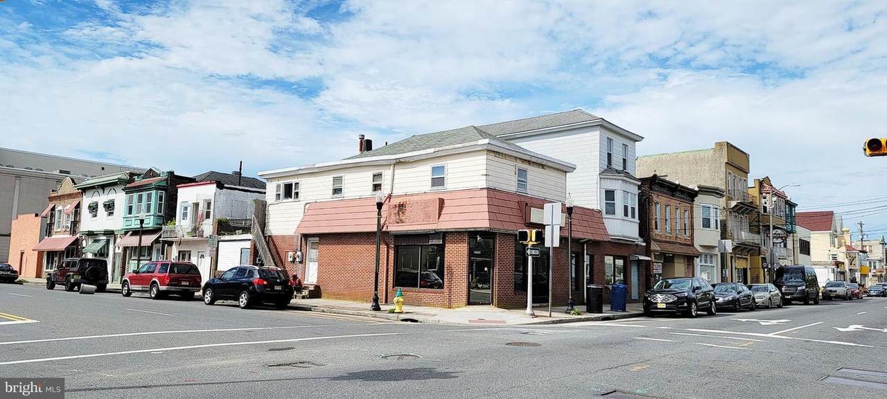 2300 Arctic Avenue - Photo 1