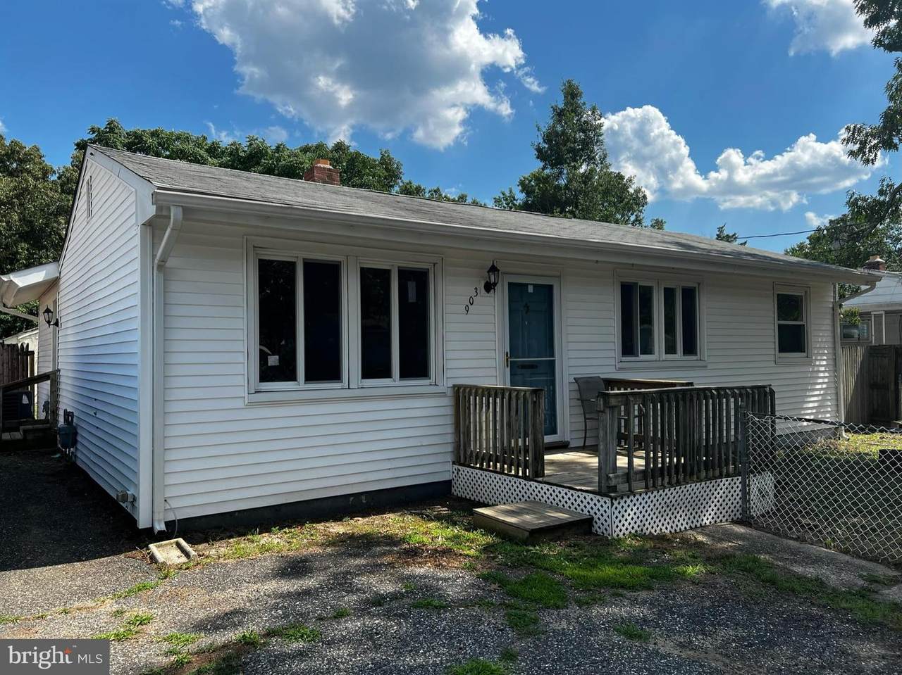 309 Columbine Avenue - Photo 1