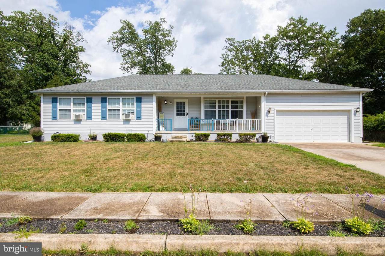 33 Bel Aire Lane - Photo 1