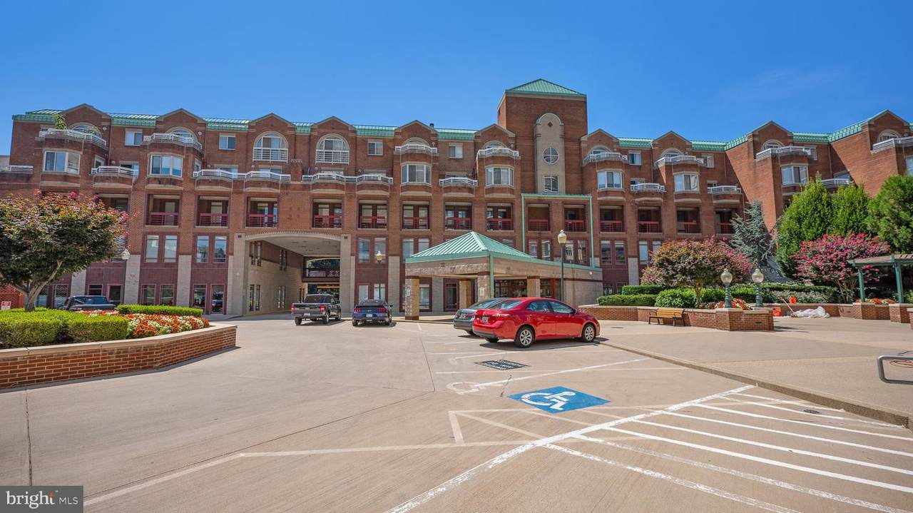 22 Courthouse Square - Photo 1