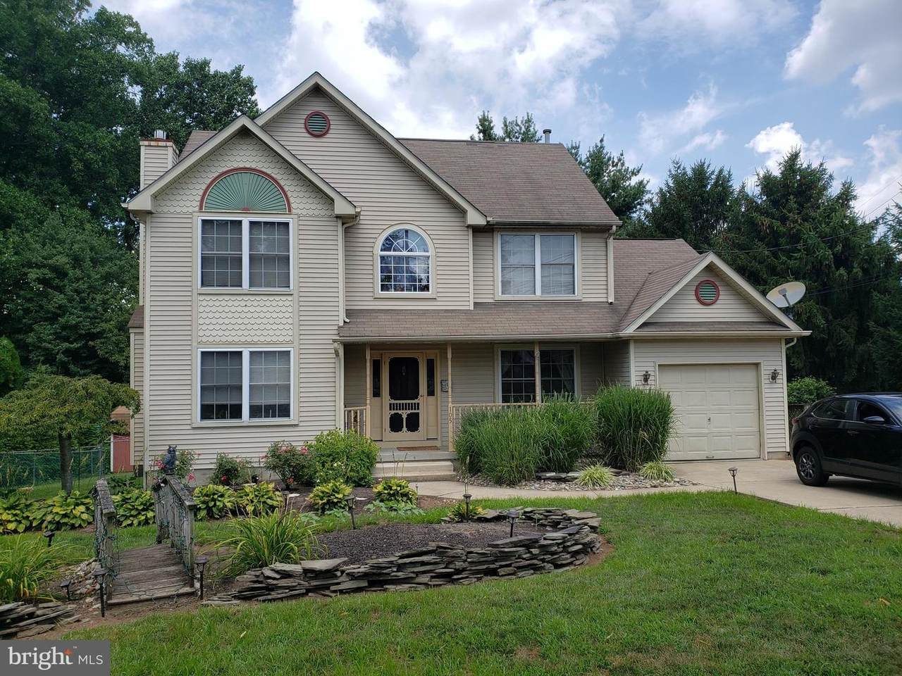 105 Snyder Avenue - Photo 1