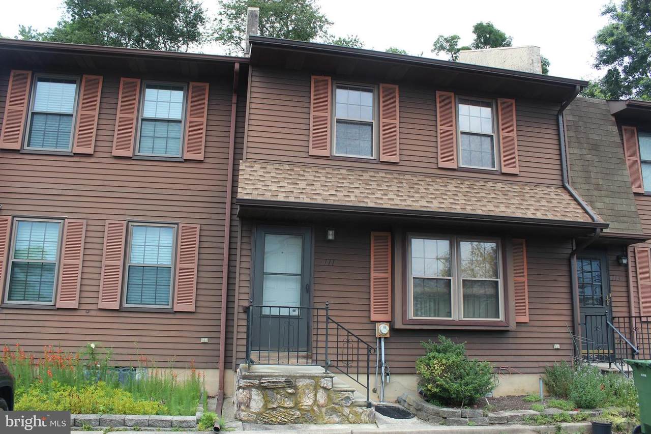 111 Cobblestone Lane - Photo 1