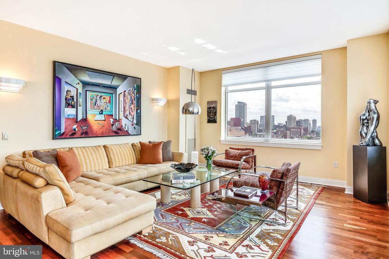 440 Broad Street - Photo 1