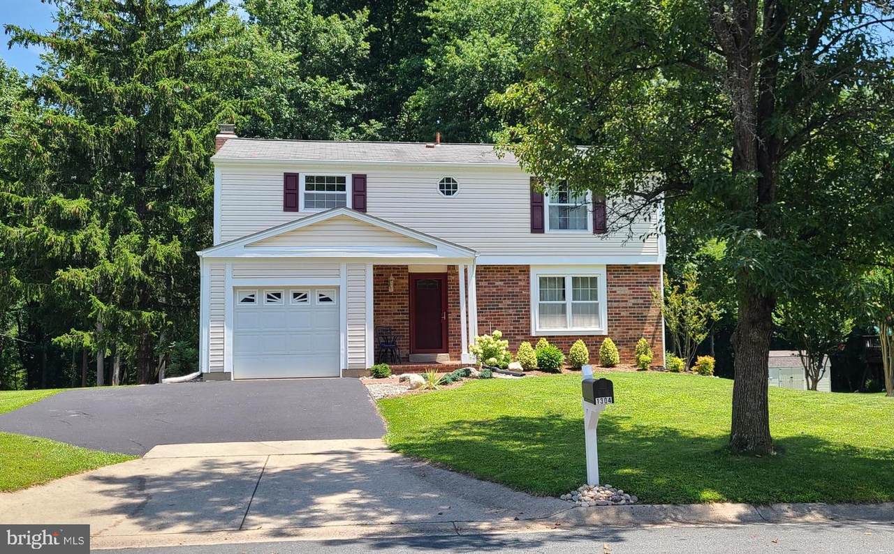 1304 Windmill Lane - Photo 1