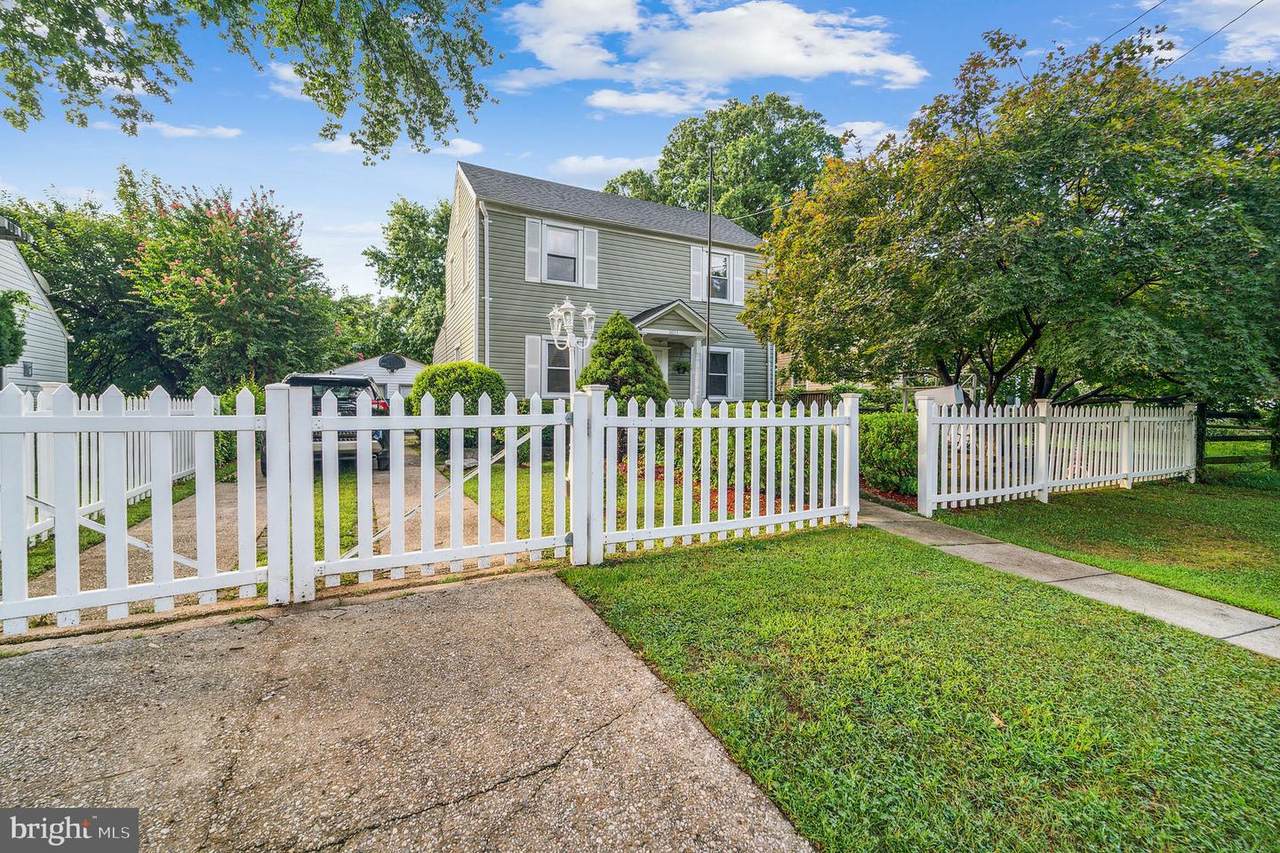 2011 Ravenswood Street - Photo 1