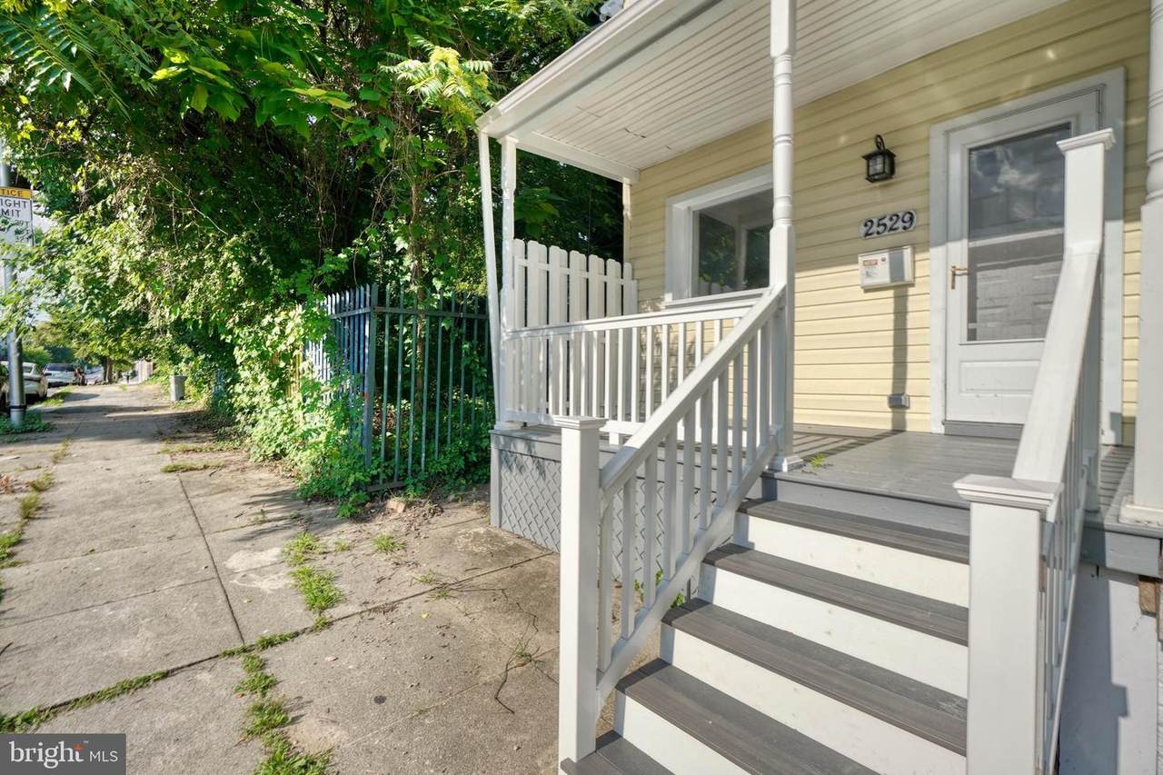 2529 Barclay Street - Photo 1