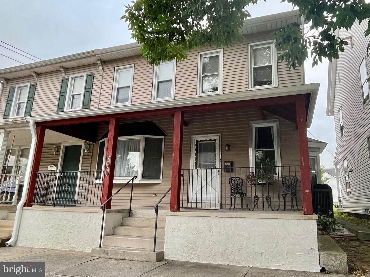 537 Main Street - Photo 1