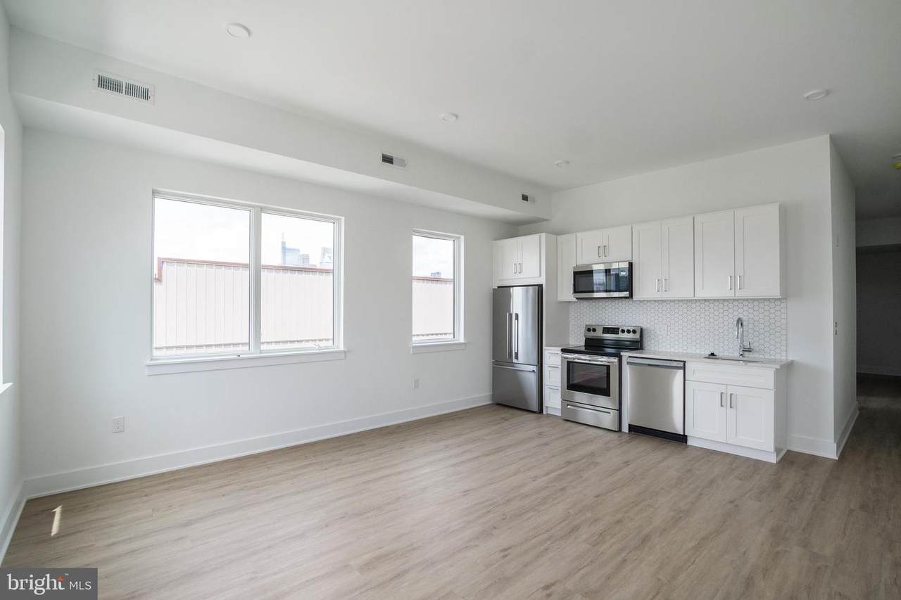 2235 Washington Avenue - Photo 1