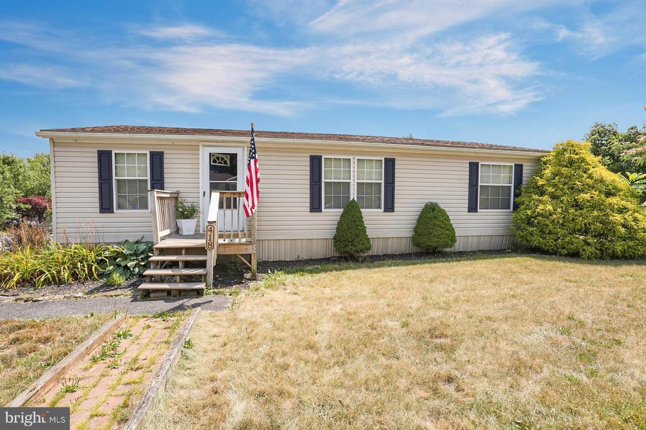 418 Cedar Lane - Photo 1
