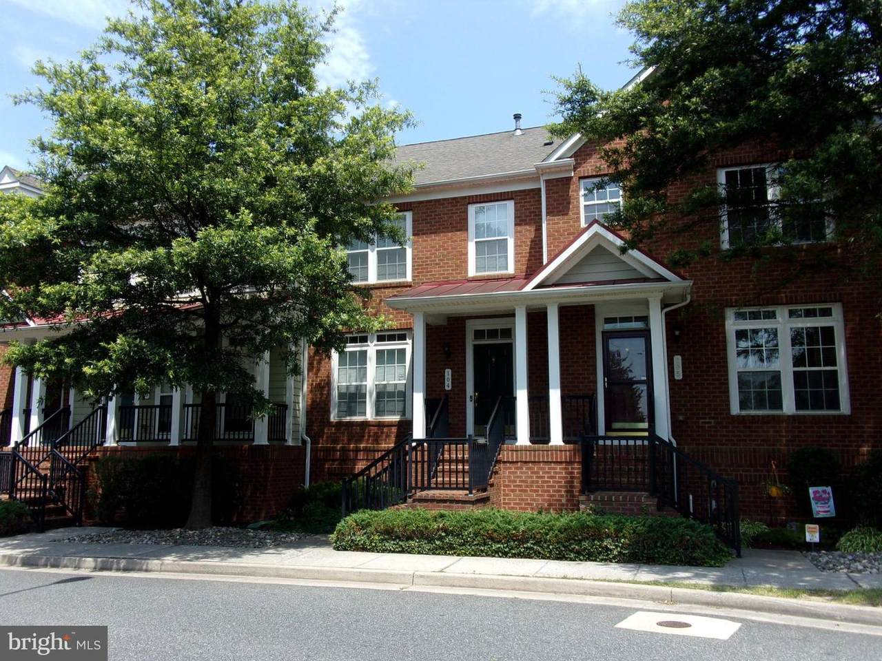 300 Dixon Street - Photo 1