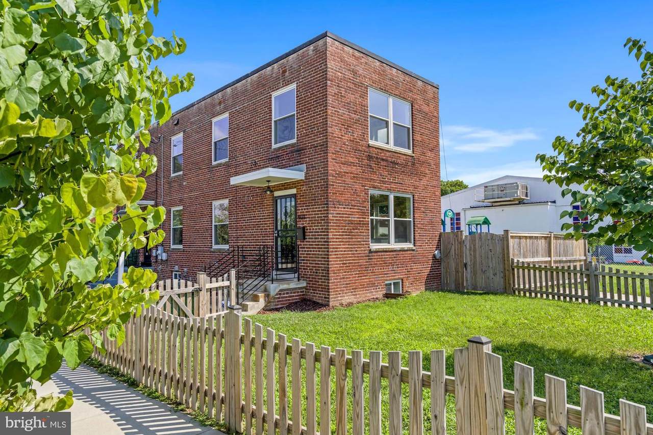 401 Madison Street - Photo 1