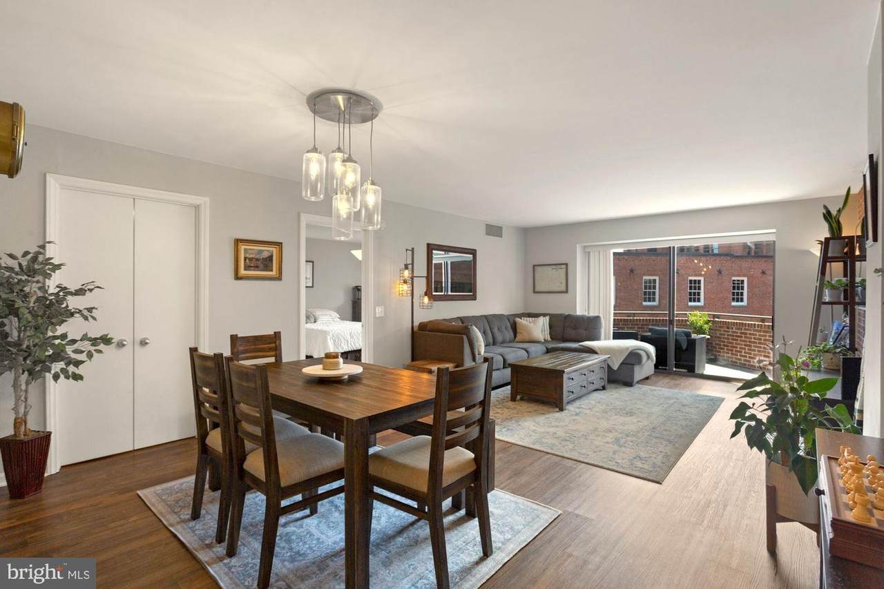 1015 33RD Street - Photo 1