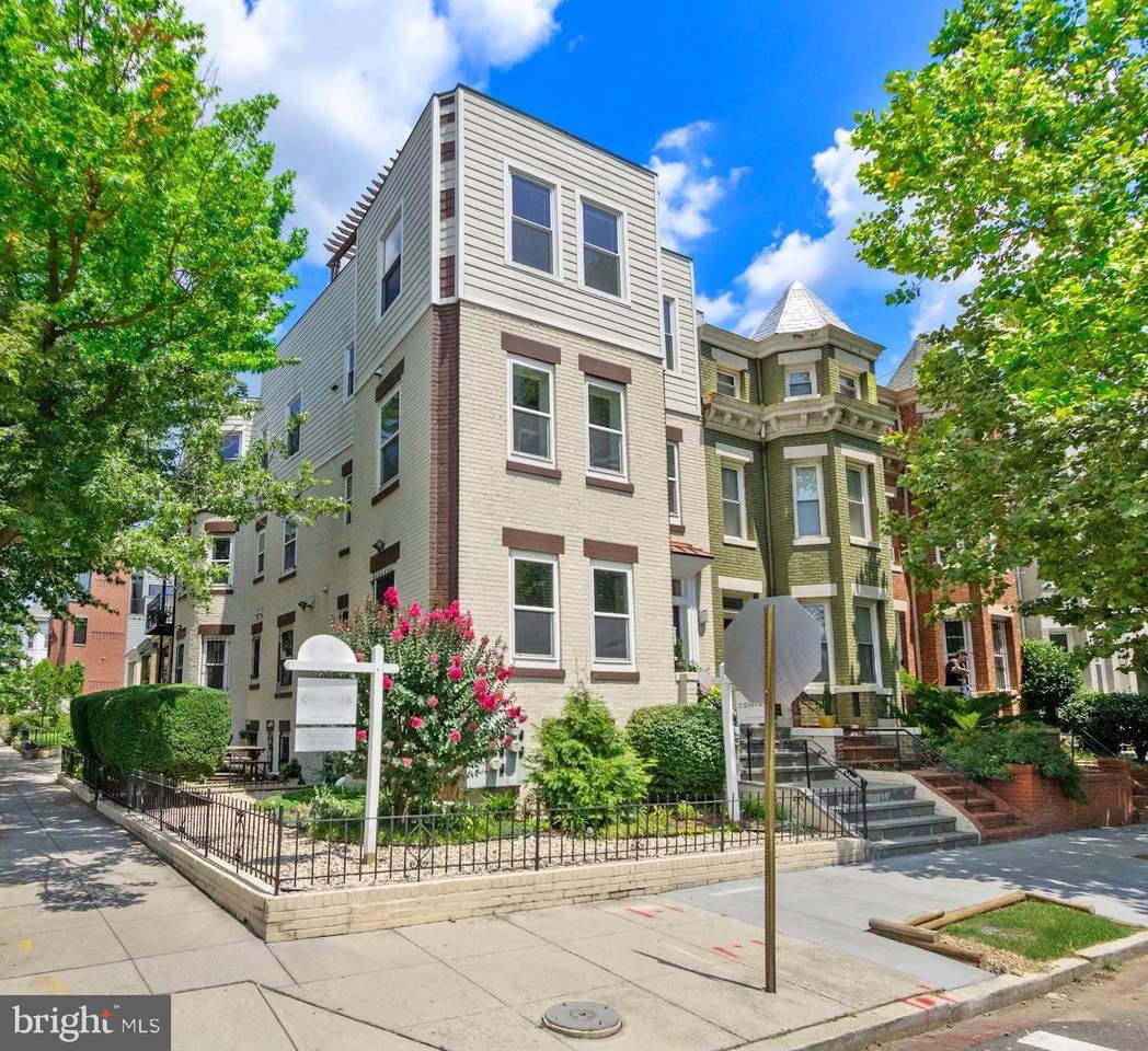 161 Randolph Place - Photo 1