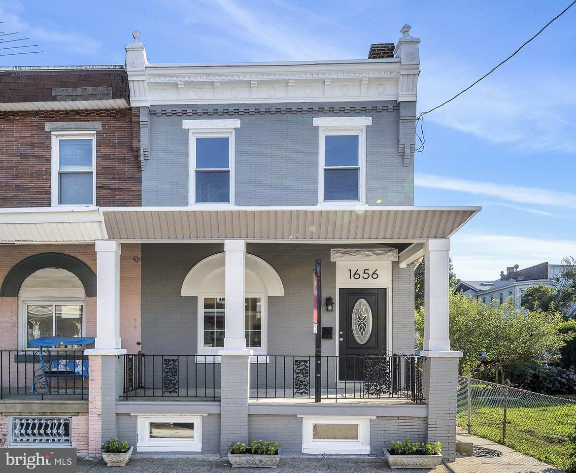 1656 Conklin Street - Photo 1