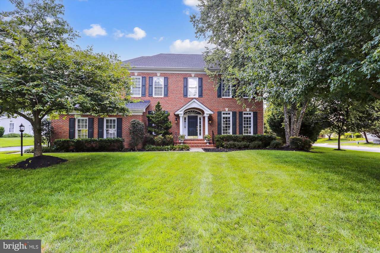 4708 Autumn Glory Way - Photo 1