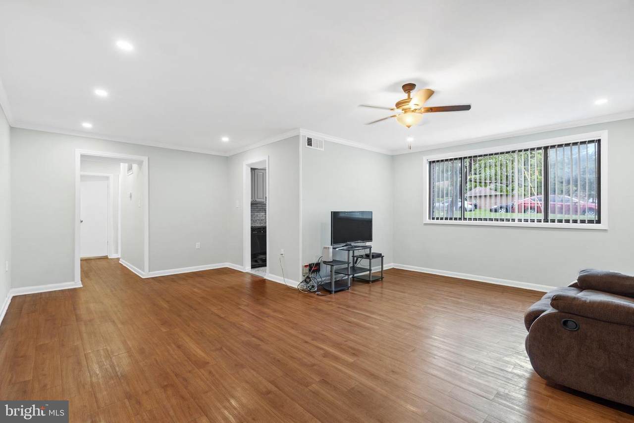 11509 Amherst Avenue - Photo 1