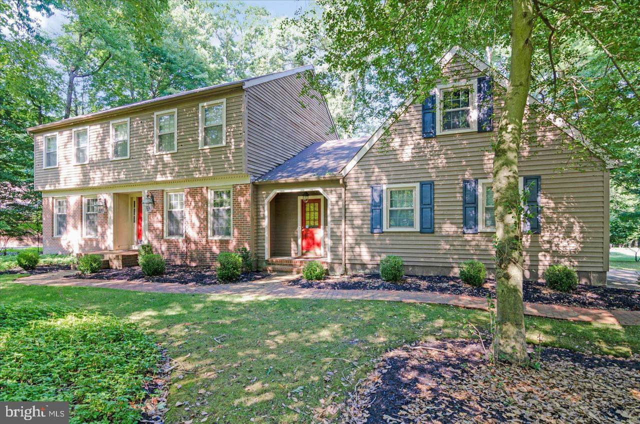 77 Holly Oak Drive - Photo 1