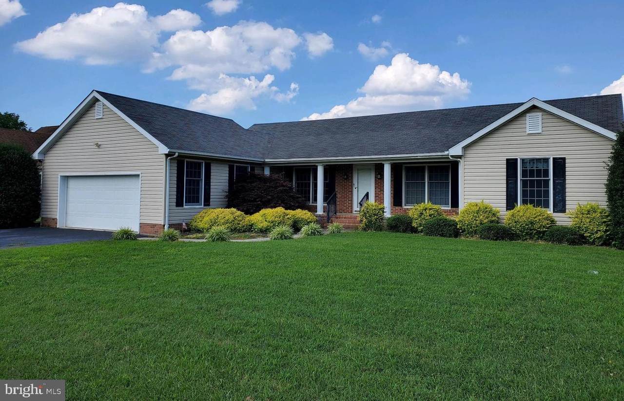 19 Clover Drive - Photo 1