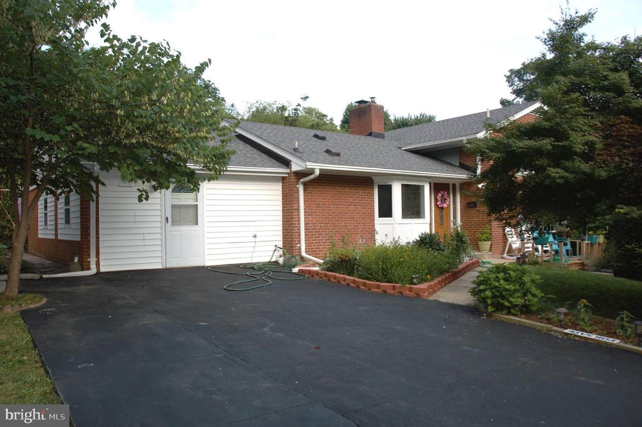 7635 Dunston Street - Photo 1