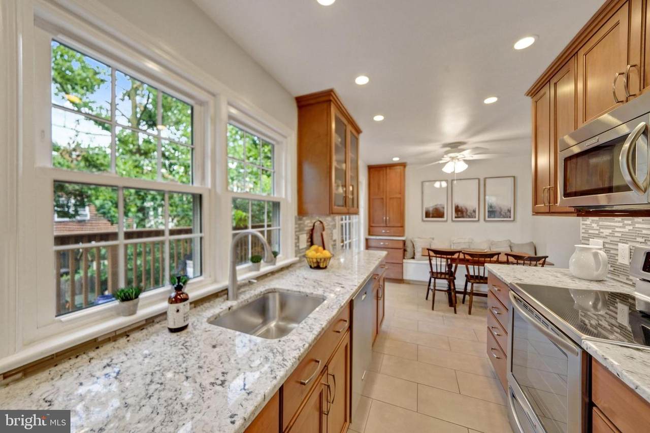 319 Nelson Avenue - Photo 1