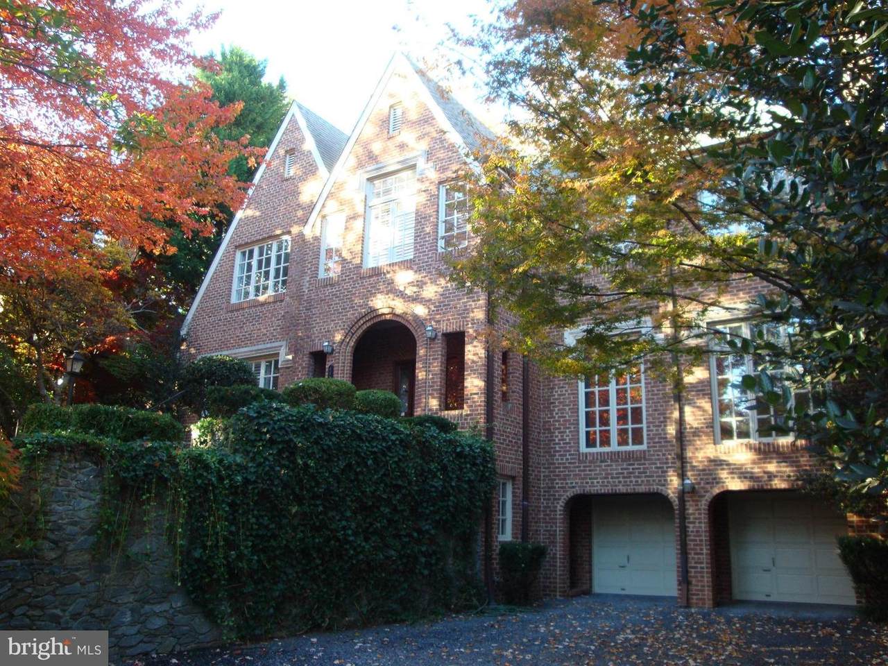 4433 Cathedral Avenue - Photo 1