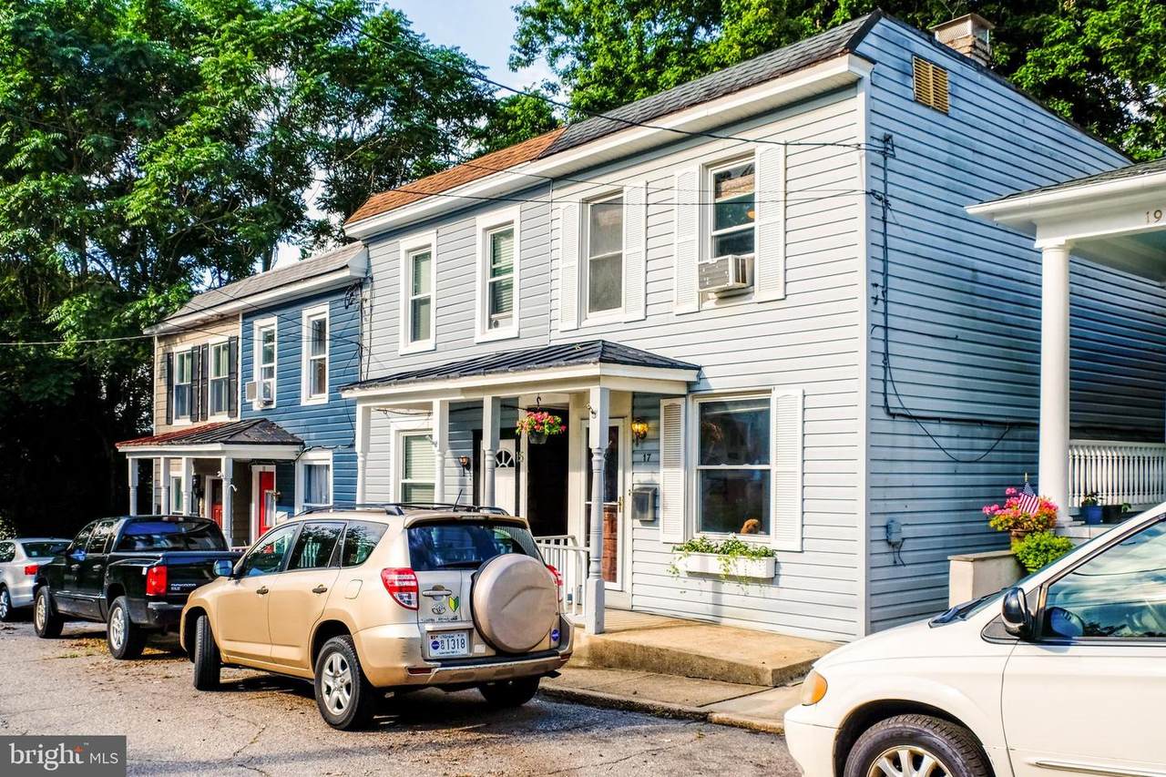 17 Jefferson Place - Photo 1