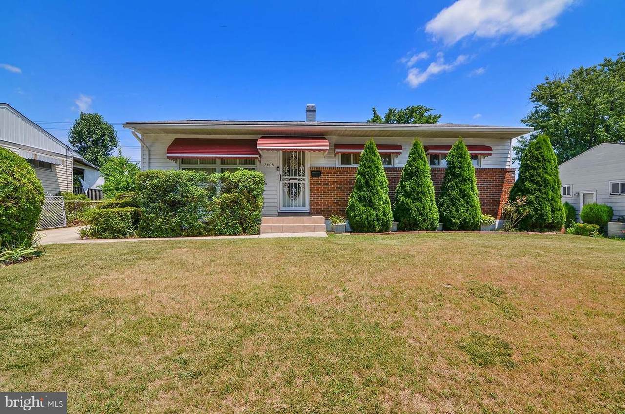 2406 Pinewood Avenue - Photo 1