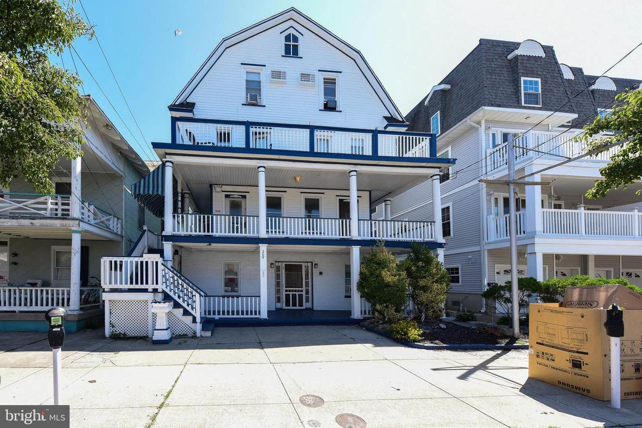 209 Spencer Avenue - Photo 1
