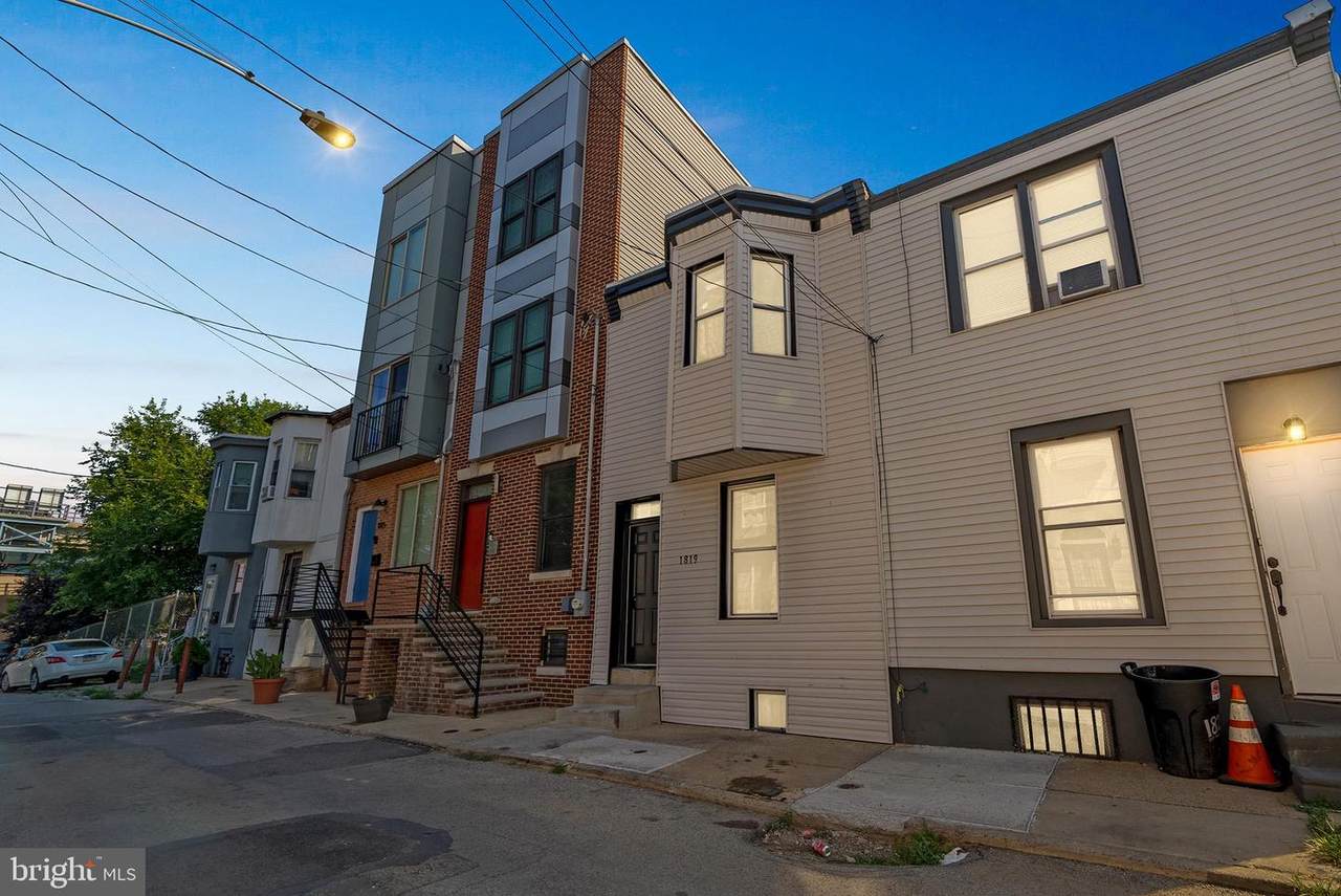 1819 Oakdale Street - Photo 1