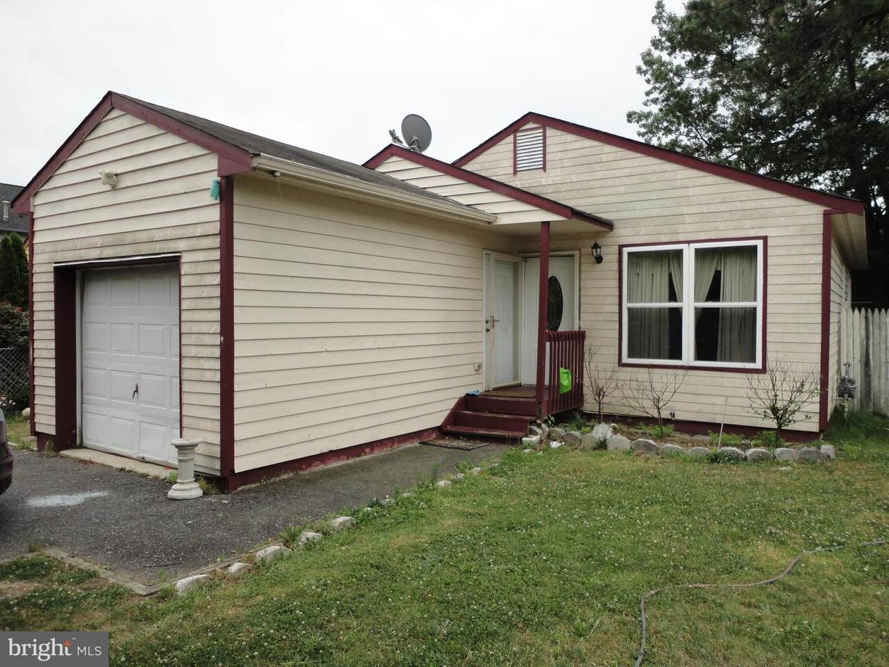 127 Constitution Drive - Photo 1